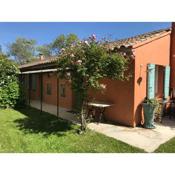 15 MINS AIX-EN-PROVENCE ET LUBERON DANS DOMAINE DE CAMPAGNE PRIVE