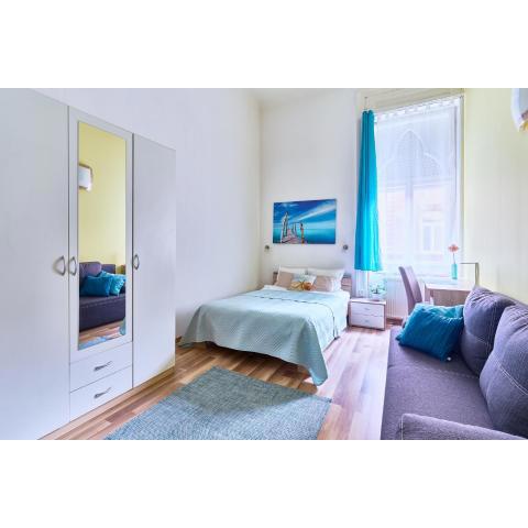 4 Bdrms in the ruin pub area