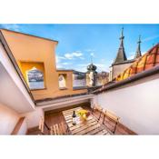 5BR 2BATH Masarykovo nábřeží apartment