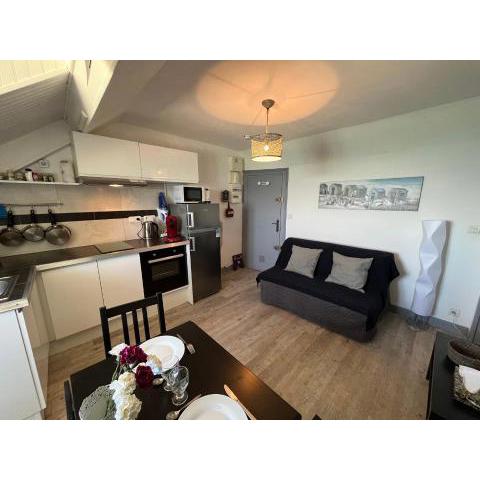 Acrab YourHostHelper