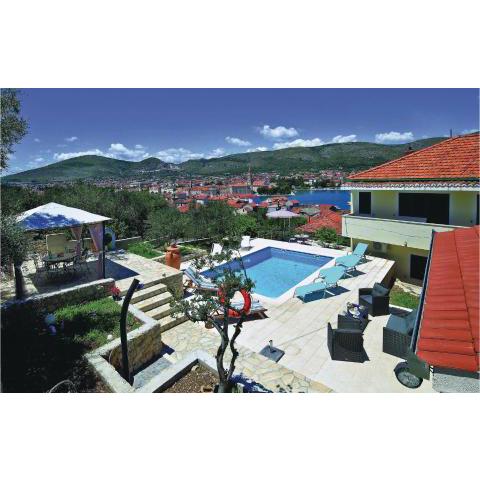 Apartment Trogir with Sea View 05