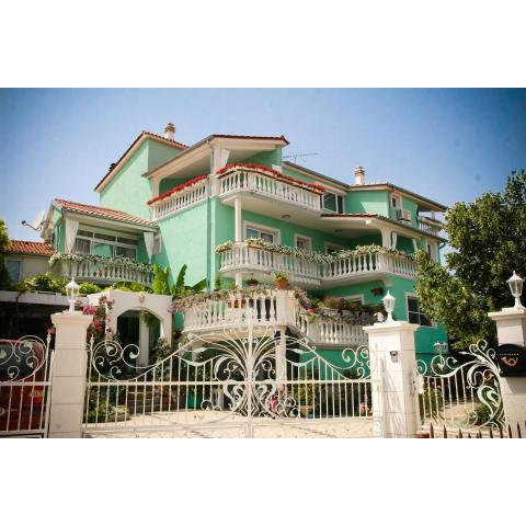 Apartments Katarine Zrinske