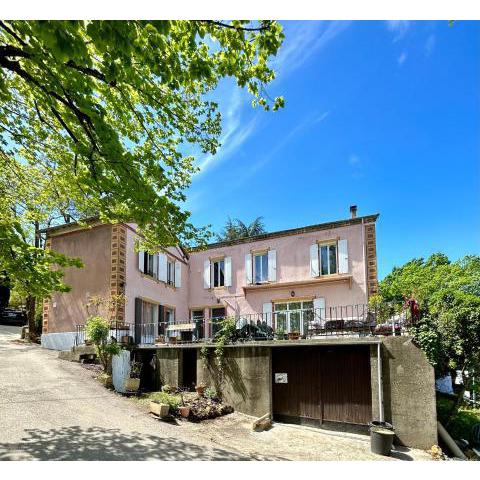 AUX GOUTS D'ANGELENE