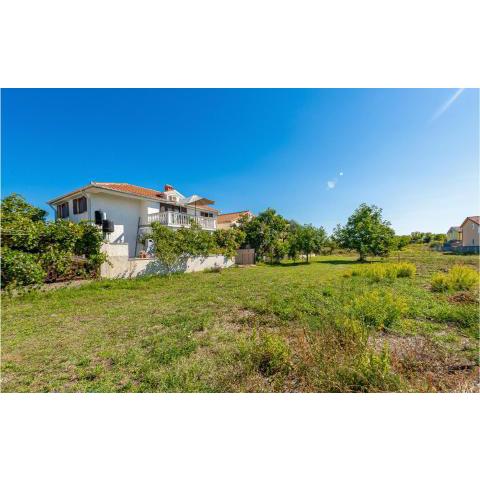 Awesome apartment in Nin with WiFi and 2 Bedrooms