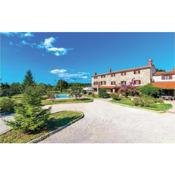 Awesome home in Liznjan with 6 Bedrooms, WiFi and Outdoor swimming pool