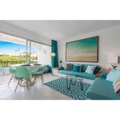 AZUR SUITE, New Luxury Designer Suite w/ Sea Views