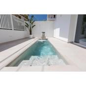 Bossa Bay Suites with Private Pool - MC Apartments Ibiza