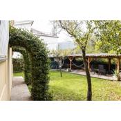 Can Camps Besalú Alojamiento con jardín privado