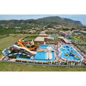 Caretta Beach Hotel & Waterpark