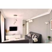 Casa con gran terraza, muy luminosa y en tranquila zona residencial en Nerja