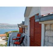 Central Apartment in Okrug Donji near Beach