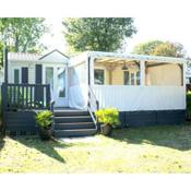 Charmant bungalow en camping 5* avec piscine