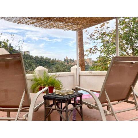 Cueva con vistas a la Alhambra