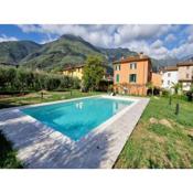 Delightful Villa in Camaiore with Heating