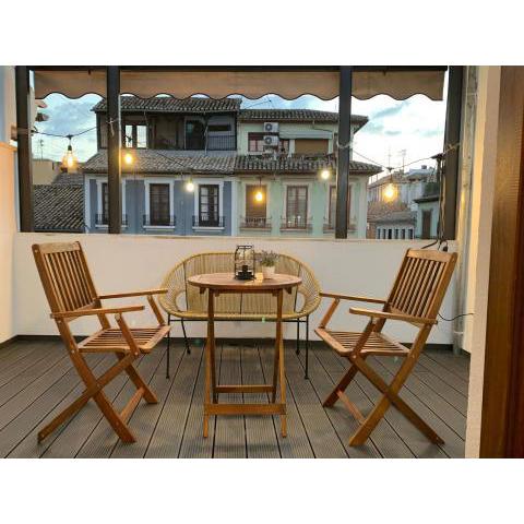 ECO CENTER GRANATENSIS (ÁTICO-CATEDRAL)