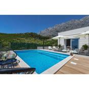 Family & Child friendly Villa Violet with Salt water pool