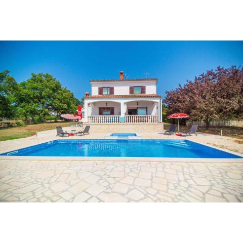 Holiday home in Kukci/Istrien 35632