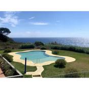 Incanto sul mare con enorme terrazza e piscina