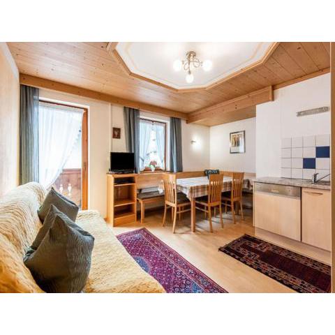 Inviting apartment in Aschau with balcony