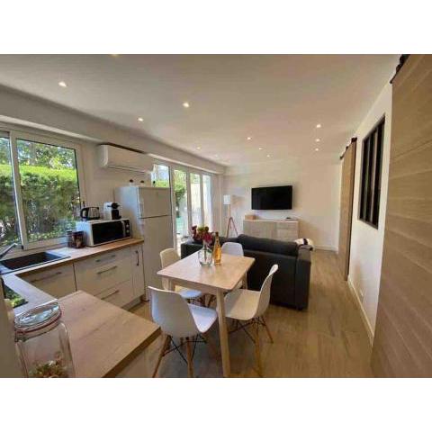 Le coeur du Cap d'Antibes - Terrasse - Parking - Wifi