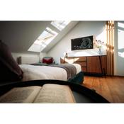 Luxury Oasis, Sauna, AC and Free Parking