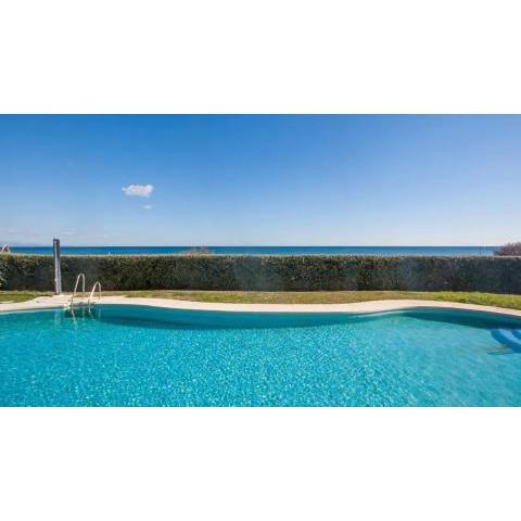 Manilva Beautifully Located 3 Bedrooms Townhouse 50 Meters from the Beach