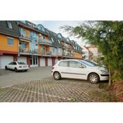 Moderne Ferienwohnung Familienidylle mit Klimaanlage, Parkplatz, Balkon für 4 Personen