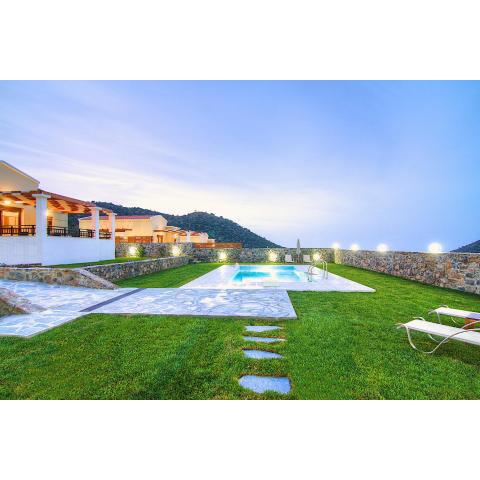 Real Dream Villas, magnificent views, By ThinkVilla