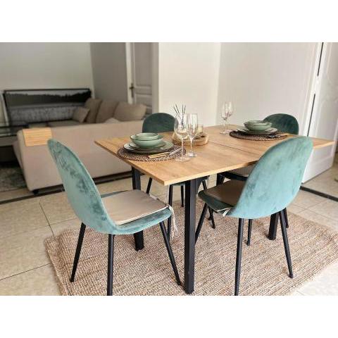 Sous le balcon de Mimishe, en Provence Verte, centre VAR