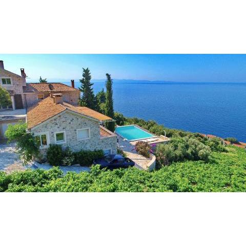 Stone Houses Dingač