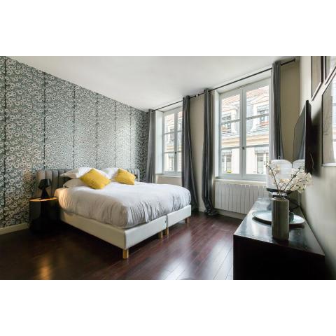 STUDIO STANDING BELLECOUR