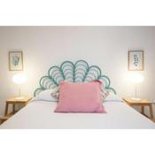 Triana home, en el barrio cuna del flamenco, by OUTIN