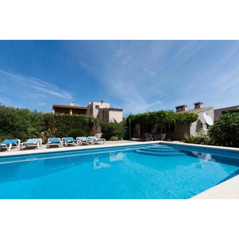 Villa between Pollensa old town and Port Pollensa, Special Prices Car Hire for Guests