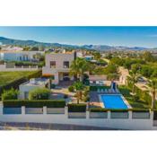 Villa Piver by Villa Plus