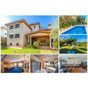 VILLA WITH PRIVATE POOL,NEAR THE BEACH , BBQ, WiFi